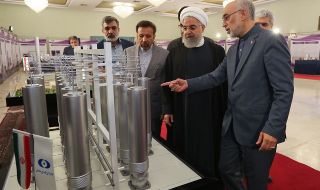 Специален доклад: Иран продължава да трупа запаси от обогатен уран