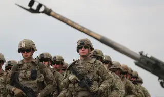 Великобритания удвоява войските си в Норвегия заради руските заплахи в Арктика