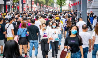 Китайското посолство за ФАКТИ: Теорията, че вирусът е създаден в лаборатория, е спекулация