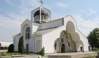 Откриват паметник на Ванга в Рупите