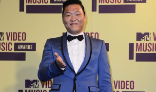 PSY казва сбогом на "Gangnam style&quot; (ВИДЕО)