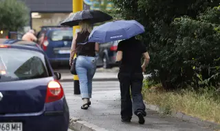 Жълт код за гръмотевични бури в половината страна