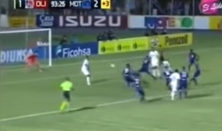 Да ти вкарат два гола в една секунда (ВИДЕО)