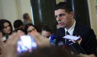 Ивайло Мирчев: 10 причини за премахване дерогацията на руски петрол за "Лукойл" в България