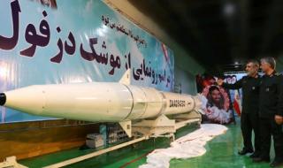 Иран се похвали с нова ракета с обсег 1000 километра