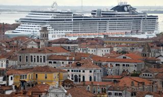 Италия забранява големите кораби във Венеция