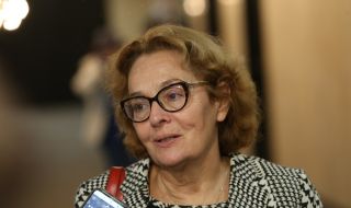 Румяна Коларова не вижда как ще се раздели властта
