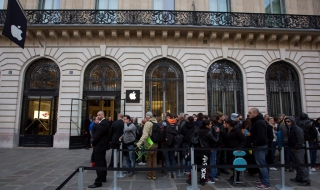 Apple мания тресе фенове – iPhone 5 вече по магазините