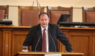 Миков: Заявлението за конструктивна опозиция на ГЕРБ се оказа гол афиш