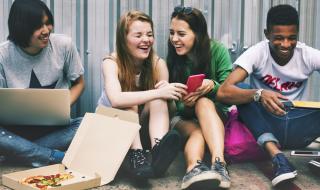 Половината ви приятелите не са ви приятели