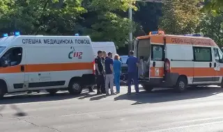 Микробус без шофьор блъсна и уби жена в Бургас