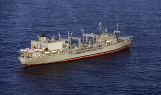 Ирански военен кораб подава сигнал за бедствие край Шри Ланка