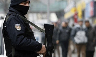 Tрима заподозрени за атаките в Париж са заловени в Турция