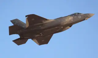 Докато САЩ и Иран обсъждат примирие, Израел се готви за „вечна война“