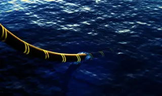 Прекъснати са три интернет кабела в Червено море