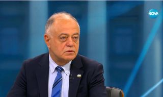 Атанас Атанасов: Президентът се държи като монарх