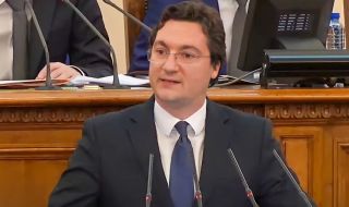 Крум Зарков: Коалицията оцеля на косъм