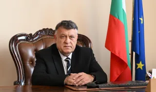 Министър Георги Вълчев към учениците: Бъдете любопитни. Питайте, търсете и не се страхувайте да грешите