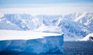 Половината от сладката вода на планетата е „заключена” под Антарктида