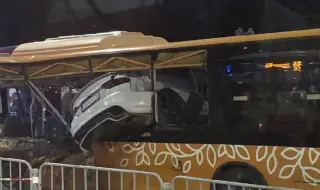 Прокуратурата с първи подробности за жестоката катастрофа с влетяла кола в автобус