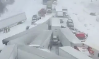 Верижна катастрофа с над 100 коли по чудо се размина без жертви (ВИДЕО)