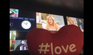 Гала и Стефан се награбиха голи в гримьорната (СНИМКА)