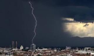 Жълт код в цялата страна - чакаме гръмотевици и градушки