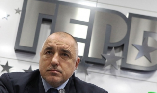 Борисов: Кризата с КТБ е не по-малко бедствие от наводненията  (обновена)