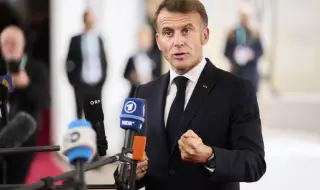 Макрон: Грешка е да се информираме от социалните мрежи - руснаците купуват фалшиви акаунти, за да дестабилизират Европа