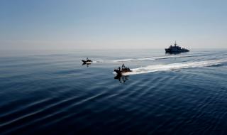 Задържаха кораб с два тона кокаин