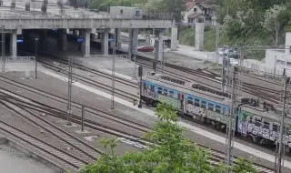 9 injured when a passenger and freight train collided in Belgrade 