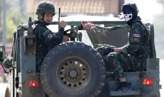Девет тайландски военнослужещи са били убити във възобновените сблъсъци с Камбоджа