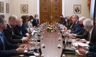 Наблюдателите от Брюксел призовават ЕК да засили мониторинга над България