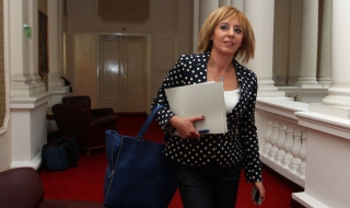 Мая Манолова: Показахме, че има и друга позиция