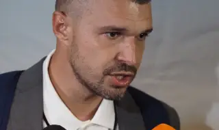 Валери Божинов прекарал шест седмици в болница