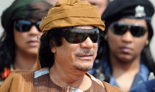 Кадафи: От &quot;Арабския Че&quot; до &quot;Бясното куче&quot;