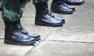 12 наши курсанти отиват във военни вузове на САЩ