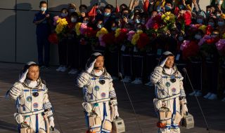 Китай се надява в бъдеще да сътрудничи с чуждестранни космонавти