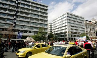 24-часова стачка на таксиметровите шофьори в Атина