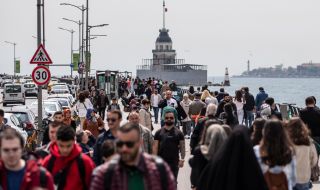 Турция: Още 65 000 души са останали без работа през април 