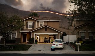 Опустошителен горски пожар в щата Орегон разруши десетки домове