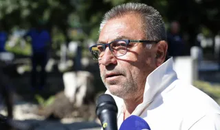 Bozhidar Iskrenov "Gibbona" presents his autobiography "Without Shoes" in Straldzha