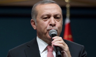 Ердоган кацнал с изключени светлини