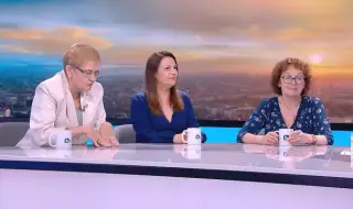 Коларова: Румен Радев обслужва руския патриарх. Гафът е равностоен на онова голо рамо и кръстосания крак