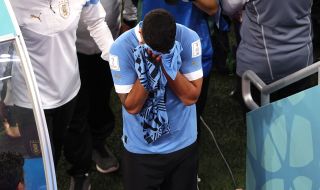 Луис Суарес обвини ФИФА, че винаги е срещу Уругвай