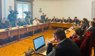 Караджов: Можем да възложим критичните ремонти в първия ден след решение на НС