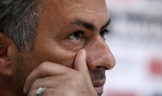 Моу си търси къща в Англия