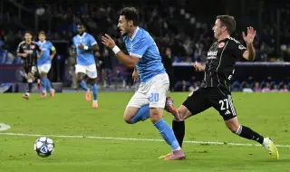 Наполи и Айнтрахт Франкфурт не успяха да си отбележат гол в оспорван сблъсък 