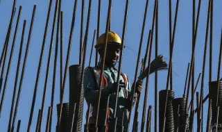 Индия изпраща 6000 работници на строителни обекти в Израел