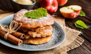 Рецепта на деня: Палачинки с ябълково тесто